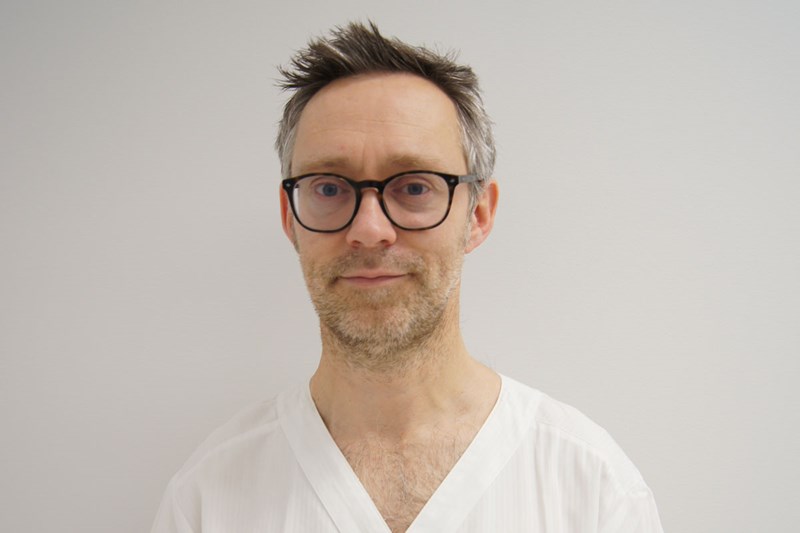 Øyelege Andreas Thorsrud Han har spesialisert seg på grå stær (linse) og hornhinnesykdommer