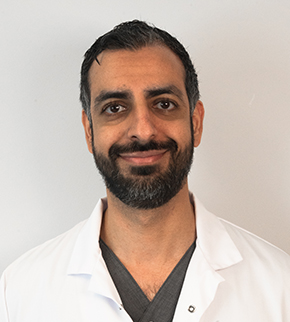 Kirurg Ayham Alshbib ved Aleris Strømmen. foto. 